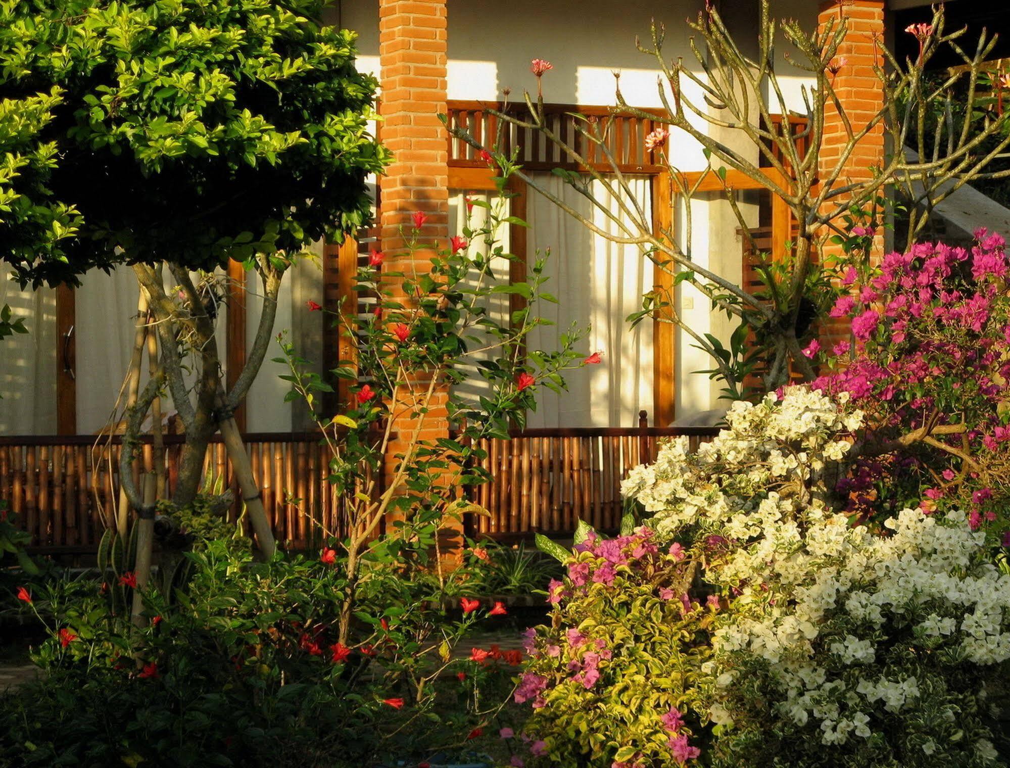 Gasthof Karang Sari & Restaurant Munduk